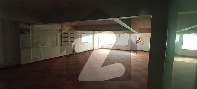 COMMERCIAL BUNGALOW AVAILABLE FOR RENT