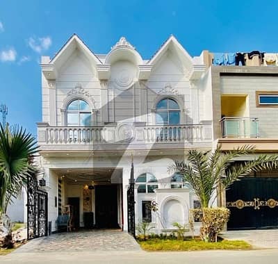 پارک ویو سٹی لاہور میں 4 کمروں کا 5 مرلہ مکان 1.7 کروڑ میں برائے فروخت۔ پارک ویو سٹی لاہور میں 4 کمروں کا 5 مرلہ مکان 1.7 کروڑ میں برائے فروخت۔