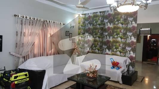 پی آئی اے سوسائٹی سکیم 33 - سیکٹر 27-اے,سکیم 33,کراچی میں 6 کمروں کا 16 مرلہ مکان 6.5 کروڑ میں برائے فروخت۔