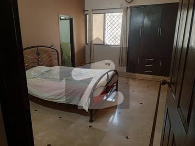 2nd Floor 4 Bed Nice Condition