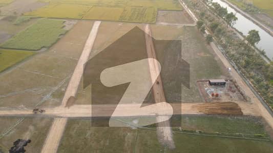 ماڈل ٹاؤن لاہور میں 3 کنال رہائشی پلاٹ 39.0 کروڑ میں برائے فروخت۔