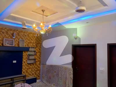 علامہ اقبال ٹاؤن ۔ نرگس بلاک علامہ اقبال ٹاؤن,لاہور میں 2 کمروں کا 5 مرلہ بالائی پورشن 57.0 ہزار میں کرایہ پر دستیاب ہے۔