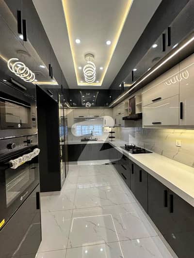 10 marla beautiful house for sale in cc block at very reasonable price