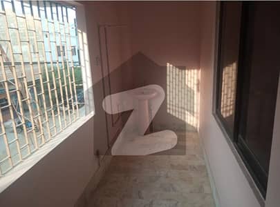 Rent 220yards 3 Bed. D. D 2nd Lasaniya Restaurant of Back
