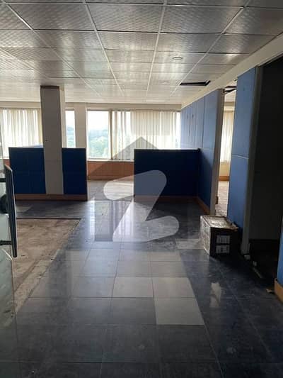 بلیو ایریا اسلام آباد میں 7 مرلہ دفتر 3.7 لاکھ میں کرایہ پر دستیاب ہے۔