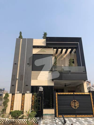 5 Marla Brand New Modern Design Lavish House For Sale In Park View City Lahore | For Discounted Price And Original Pictures Download The App "Signature Lands".