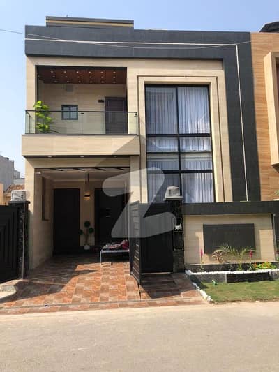 5 Marla Brand New Modern Design Lavish House For Sale In Park View City Lahore | For Discounted Price And Original Pictures Download The App "Signature Lands".