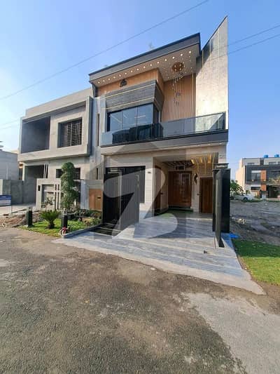 5 Marla Brand New House For Sale In Park View City Lahore | For Discounted Price And Original Pictures Download The App "Signature Lands".