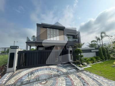 1 Kanal Top Quality Build Luxurious Beautiful Design Villa For Sale In DHA Lahore Phase 7 Prime Location