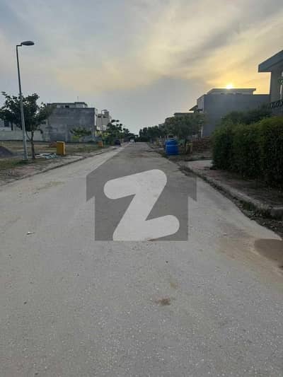 بحریہ ٹاؤن فیز 8 ۔ سیکٹر ای - 1 بحریہ ٹاؤن فیز 8,بحریہ ٹاؤن راولپنڈی,راولپنڈی میں 5 مرلہ رہائشی پلاٹ 62.0 لاکھ میں برائے فروخت۔