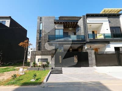 Highly-coveted 5 Marla House Is Available In Park View City - Executive Block For sale