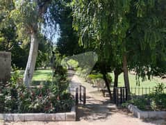 Garden Town , 2.5 Kanal House up for Rent