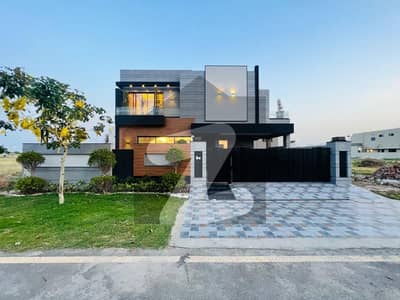 ڈی ایچ اے فیز 6 ڈیفنس (ڈی ایچ اے),لاہور میں 5 کمروں کا 1 کنال مکان 9.82 کروڑ میں برائے فروخت۔