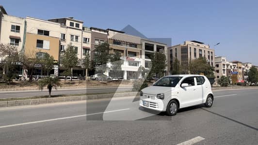 بحریہ ایکسپریس وے بحریہ ٹاؤن راولپنڈی,راولپنڈی میں 8 مرلہ کمرشل پلاٹ 11.5 کروڑ میں برائے فروخت۔