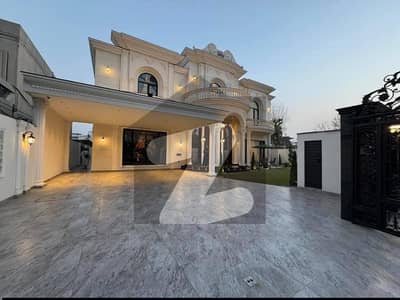 ڈی ایچ اے فیز 5 - بلاک کے فیز 5,ڈیفنس (ڈی ایچ اے),لاہور میں 5 کمروں کا 1 کنال مکان 2.5 لاکھ میں کرایہ پر دستیاب ہے۔