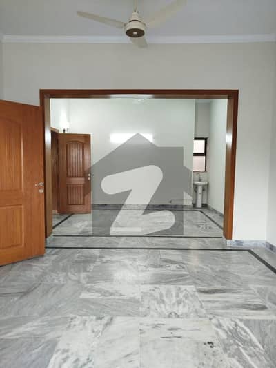 E-11 Kanal Upper Portion 3 Beds Etc For Rent