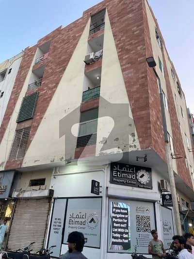 CHANCE DEAL FLAT FOR SALE AT BUKHARI COMMERCIAL IN DHA PHASE 6