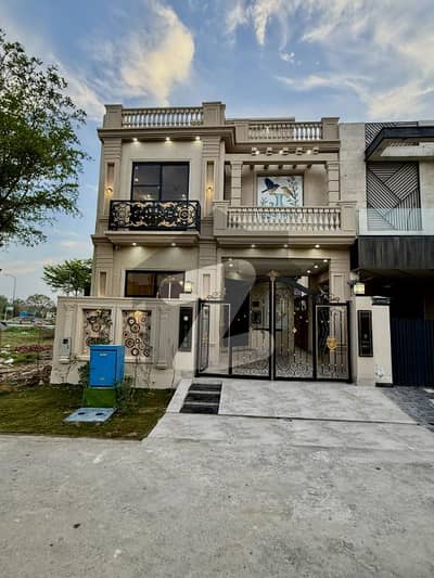 پارک ویو سٹی لاہور میں 3 کمروں کا 5 مرلہ مکان 1.35 کروڑ میں برائے فروخت۔