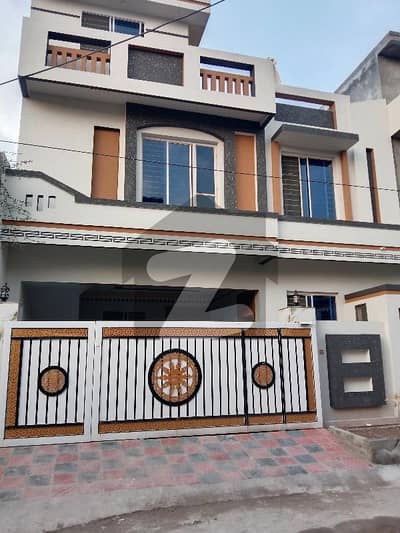 ائیرپورٹ ہاؤسنگ سوسائٹی - سیکٹر 4 ائیرپورٹ ہاؤسنگ سوسائٹی,راولپنڈی میں 4 کمروں کا 6 مرلہ مکان 2.2 کروڑ میں برائے فروخت۔