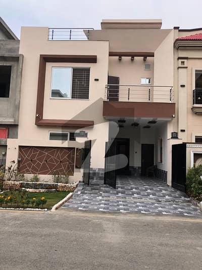 5 Marla Brand New Lavish House For Sale In Park View City Lahore | For Discounted Price And Original Pictures Download The App "Signature Lands".