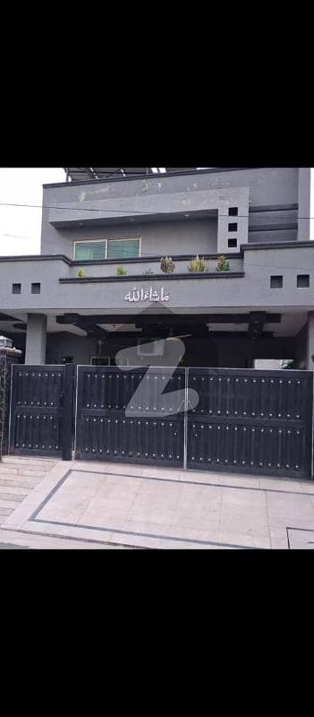 نیسپاک ہاؤسنگ سوسائٹی فیز 3 - بلاک اے نیسپاک سکیم فیز 3,ڈیفینس روڈ,لاہور میں 4 کمروں کا 1 کنال مکان 4.75 کروڑ میں برائے فروخت۔