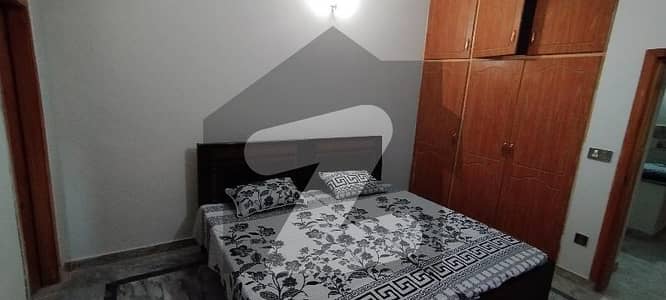 غوری ٹاؤن اسلام آباد میں 1 کمرے کا 4 مرلہ کمرہ 25.0 ہزار میں کرایہ پر دستیاب ہے۔