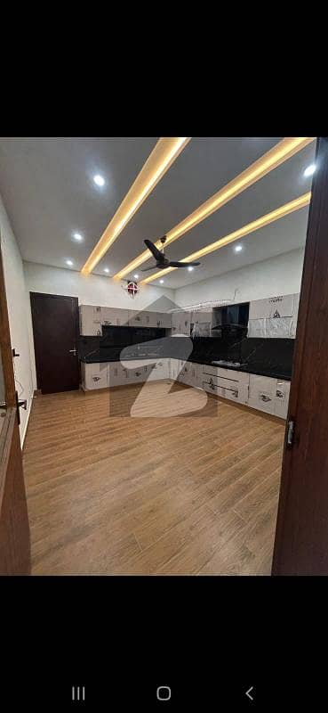 1 kanal house facing park for sale