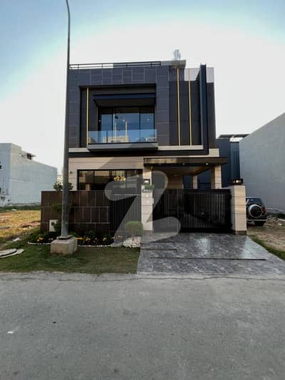 پارک ویو سٹی لاہور میں 3 کمروں کا 5 مرلہ مکان 1.35 کروڑ میں برائے فروخت۔ پارک ویو سٹی لاہور میں 3 کمروں کا 5 مرلہ مکان 1.35 کروڑ میں برائے فروخت۔