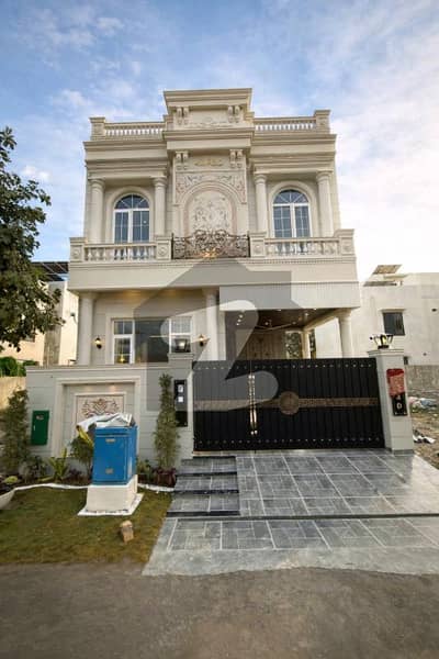 پارک ویو سٹی لاہور میں 3 کمروں کا 4 مرلہ مکان 1.35 کروڑ میں برائے فروخت۔