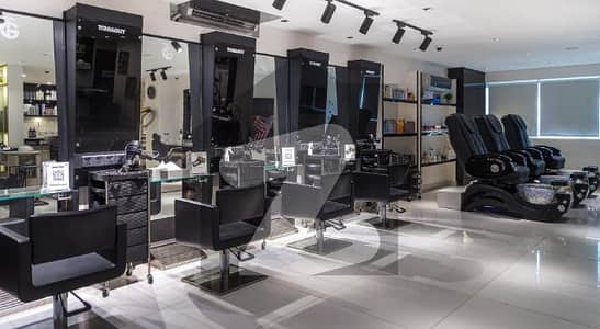 RUNING SALOOR FOR RENT AT BUKHARI COMMERCIAL DHA PHASE 6