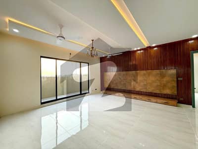 سوان گارڈن ۔ بلاک ای سوان گارڈن,اسلام آباد میں 4 کمروں کا 1 کنال بالائی پورشن 92.0 ہزار میں کرایہ پر دستیاب ہے۔