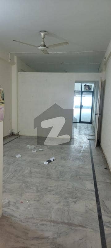 جی ۔ 11 مرکز جی ۔ 11,اسلام آباد میں 2 مرلہ Studio دفتر 40.0 ہزار میں کرایہ پر دستیاب ہے۔