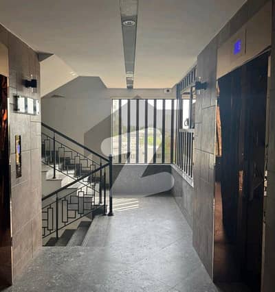 شہید ملت روڈ کراچی میں 3 کمروں کا 7 مرلہ فلیٹ 5.4 کروڑ میں برائے فروخت۔