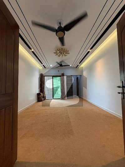 Prime Location Khalid Bin Walid Road Flat Sized 2200 Square Feet For Sale