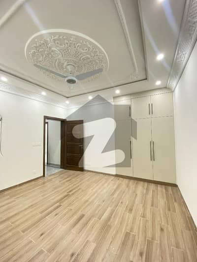 ڈی ۔ 12 اسلام آباد میں 3 کمروں کا 14 مرلہ زیریں پورشن 1.5 لاکھ میں کرایہ پر دستیاب ہے۔