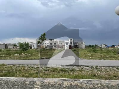 سی بی آر ٹاؤن فیز 1 ۔ ایگزیکٹو بلاک سی بی آر ٹاؤن فیز 1,سی بی آر ٹاؤن,اسلام آباد میں 5 مرلہ رہائشی پلاٹ 56.0 لاکھ میں برائے فروخت۔