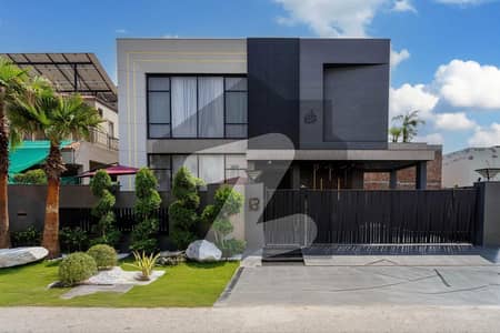 1 Kanal Top Quality Build Luxurious Beautiful Modern Design Villa With Basement For Sale In DHA Lahore Phase 6 Near Park And Raya Golf Club