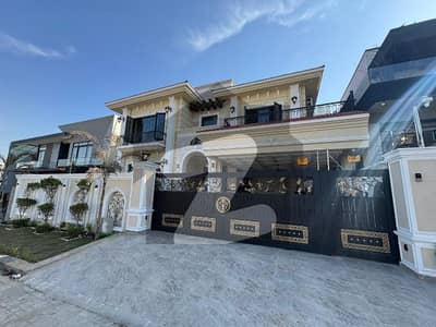 1 Kanal Brand New Beautiful Spanish themed house for sale