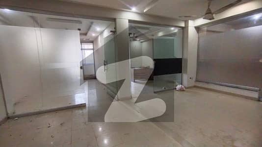 جی ۔ 11 اسلام آباد میں 2 کمروں کا 4 مرلہ دفتر 2.0 لاکھ میں کرایہ پر دستیاب ہے۔