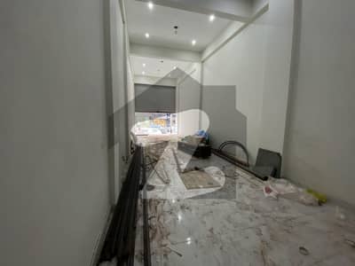 سٹیڈیم کمرشل ایریا ڈی ایچ اے فیز 5,ڈی ایچ اے ڈیفینس,کراچی میں 3 مرلہ دکان 2.0 لاکھ میں کرایہ پر دستیاب ہے۔