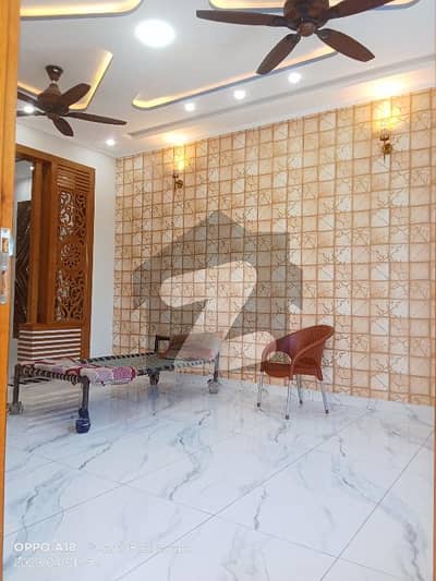 پی ڈبلیو ڈی ہاؤسنگ سوسائٹی ۔ بلاک بی پی ڈبلیو ڈی ہاؤسنگ سکیم,اسلام آباد میں 6 کمروں کا 14 مرلہ مکان 7.0 کروڑ میں برائے فروخت۔