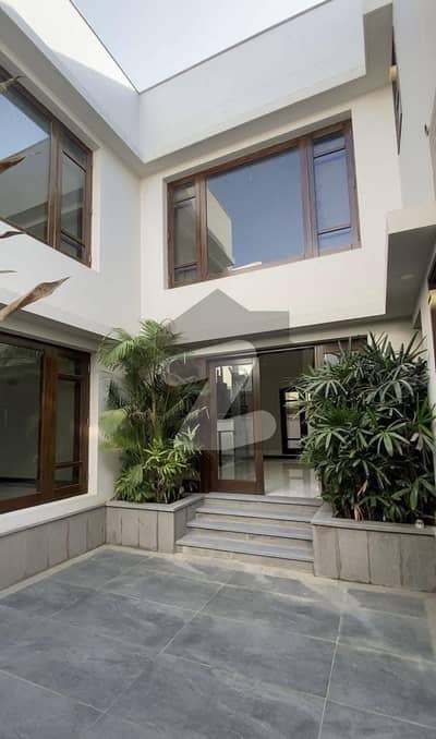 ڈی ایچ اے فیز 6 ڈی ایچ اے ڈیفینس,کراچی میں 5 کمروں کا 1 کنال مکان 19.0 کروڑ میں برائے فروخت۔