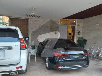 01 KANAL BEAUTIFUL HOUSE FOR RENT IN DHA PHASE 2 HOT LOCATION.