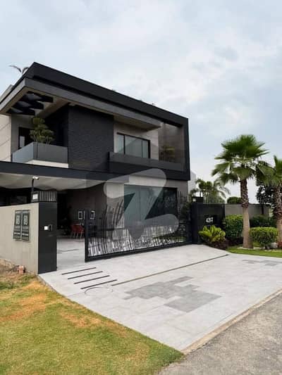 ڈی ایچ اے فیز 7 ڈیفنس (ڈی ایچ اے),لاہور میں 5 کمروں کا 1 کنال مکان 2.5 لاکھ میں کرایہ پر دستیاب ہے۔