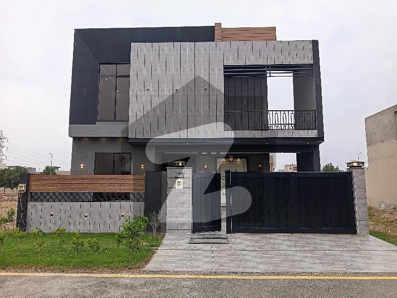 House For sale In Rs. 35000000 House For sale In Rs. 35000000
