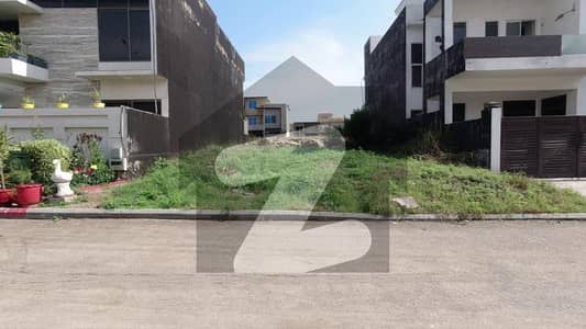 D. 17/1 Margallah View Housing Society Islamabad Main Double Road Plot For Sale,
