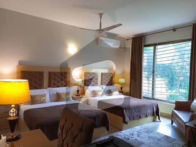 ایف ۔ 7 اسلام آباد میں 1 کنال مکان 18.0 لاکھ میں کرایہ پر دستیاب ہے۔