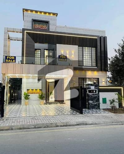 بحریہ ٹاؤن ۔ سیکٹر ایف بحریہ ٹاؤن,لاہور میں 5 کمروں کا 10 مرلہ مکان 5.0 کروڑ میں برائے فروخت۔