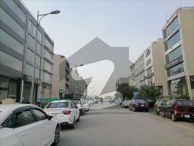 ڈی ایچ اے فیز 6 - سی سی 2 بلاک ڈی ایچ اے فیز 6,ڈیفنس (ڈی ایچ اے),لاہور میں 4 مرلہ کمرشل پلاٹ 5.5 کروڑ میں برائے فروخت۔