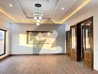 ڈی ایچ اے ڈیفینس فیز 5 ڈی ایچ اے ڈیفینس,اسلام آباد میں 1 کنال بالائی پورشن 75.0 ہزار میں کرایہ پر دستیاب ہے۔